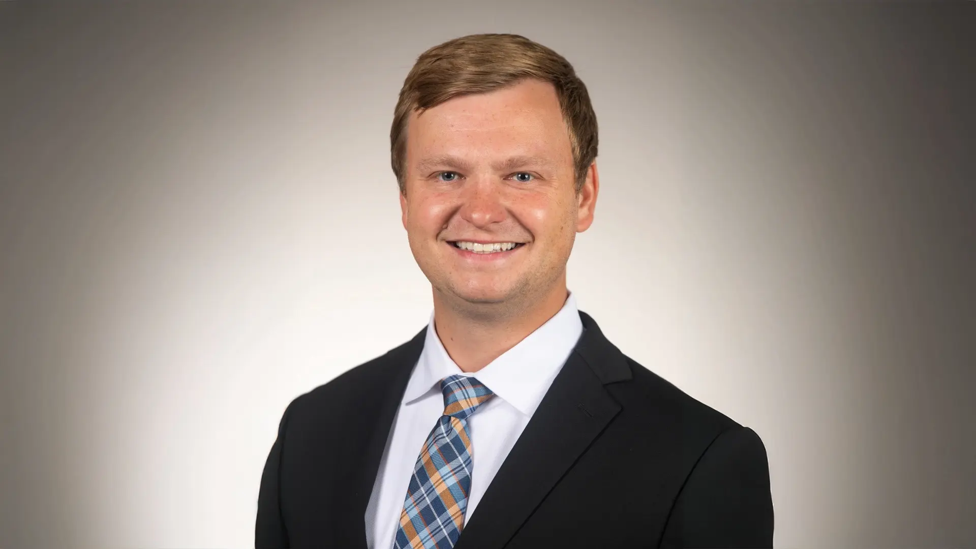 Portrait Photo of Michael Andrews.