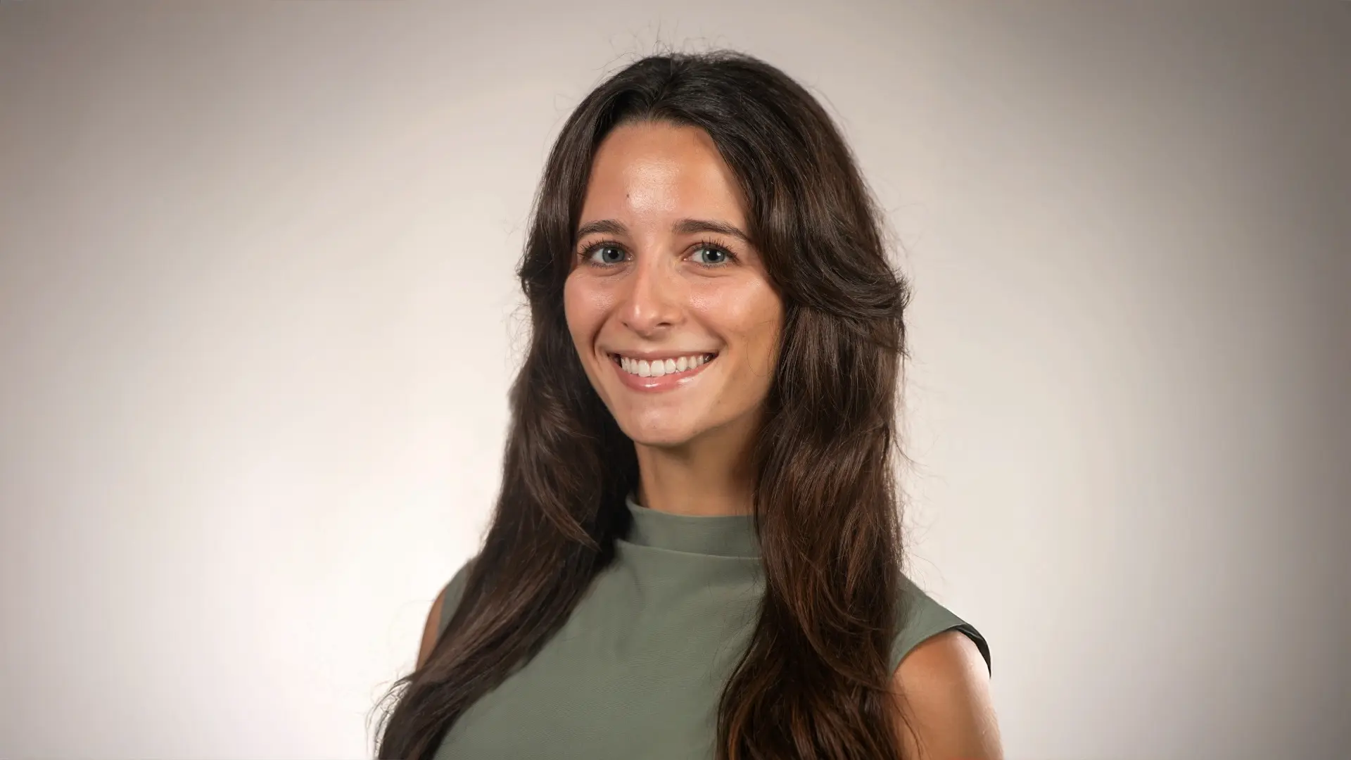 Dr. Adriana Beruvides portrait photo.