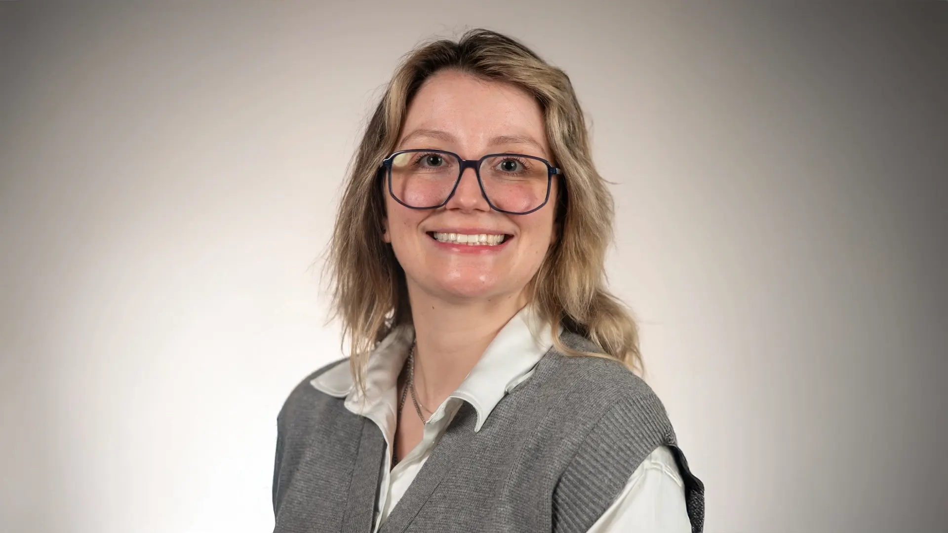 Dr. Courtney Trudeau portrait photo.
